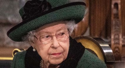 El príncipe Harry arrancó una fotografía de la reina Isabel II porque no quería verla mientras hacía algo indebido