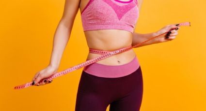 Cintura de avispa a los 40 y 50: 2 ejercicios con escoba para perder grasa de debajo del ombligo