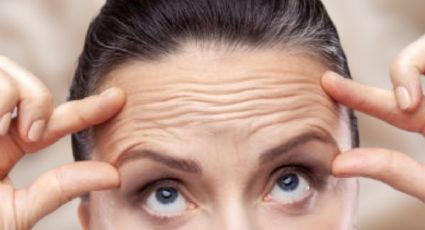 Cómo eliminar las arrugas de la frente con retinol y ácido hialurónico