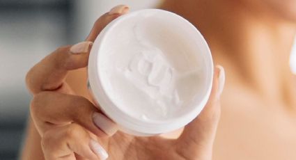 Crema con bicarbonato: Olvídate de los párpados caídos a los 60 con este remedio casero