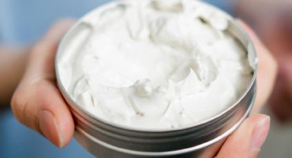 Piel de porcelana a los 60 con bicarbonato: Haz crema facial casera antiarrugas con 1 ingrediente secreto