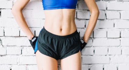 Russian twist: Haz 1 ejercicio 20 minutos al día para lucir abdomen plano y reducir cintura a los 40