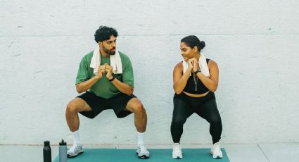 Activa el metabolismo después de los 40 con este ejercicio de pilates en pared