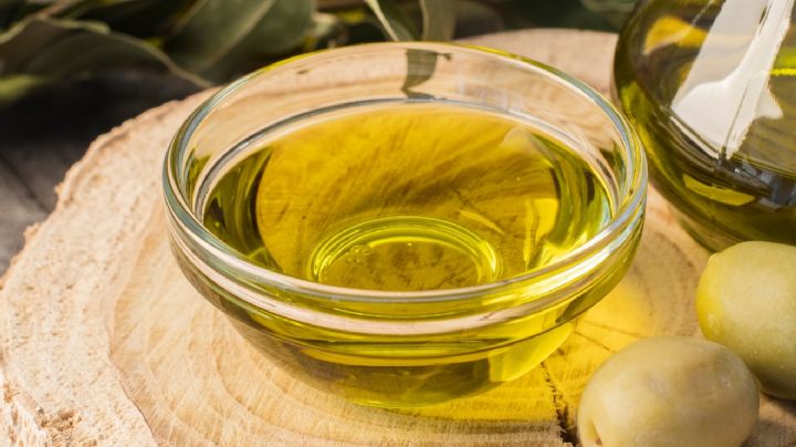 Aplica el aceite de oliva de esta forma para obtener colágeno puro y eliminar arrugas y manchas